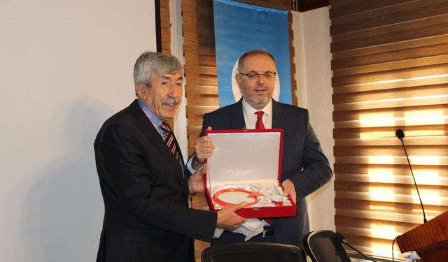XIII. Gençlik  Kurultayı Açılış  Konferansı Nüfus , Aile ve  Toplum