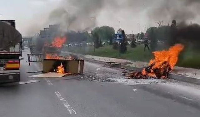 Yanan kamyonete ilk müdahaleyi beton mikseri yaptı