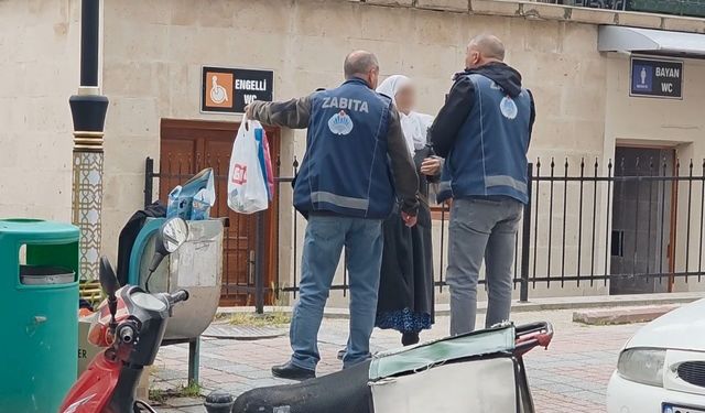 Dilenci kadın zabıtayı çileden çıkardı