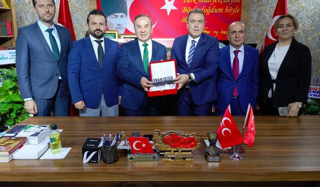 İMMİB Başkanı Çekiç'ten MHP İl Başkanı Sezer 'e Hayırlı Olsun Ziyareti