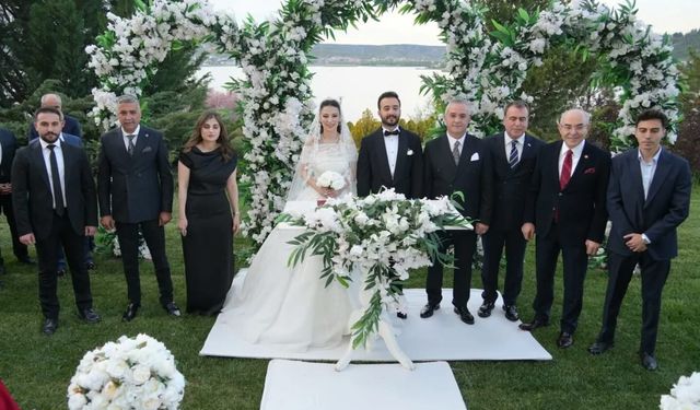 MHP İl Başkanı Sezer Kızını Evlendirdi