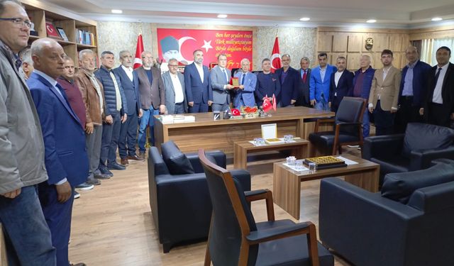 Dost Dernekler Federasyonu'ndan MHP İl Başkanı Sezer 'e Ziyaret
