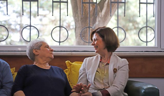 Başkan Ünlüce  Özel  Bireyler ve  Alzaymır Hastaları İle Buluştu