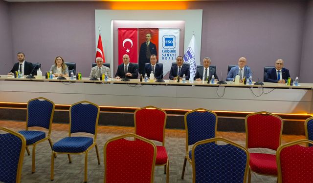 MHP İl Başkanı Ayhan Sezer'den Eskişehir Sanayi Odası'na Nezaket Ziyareti
