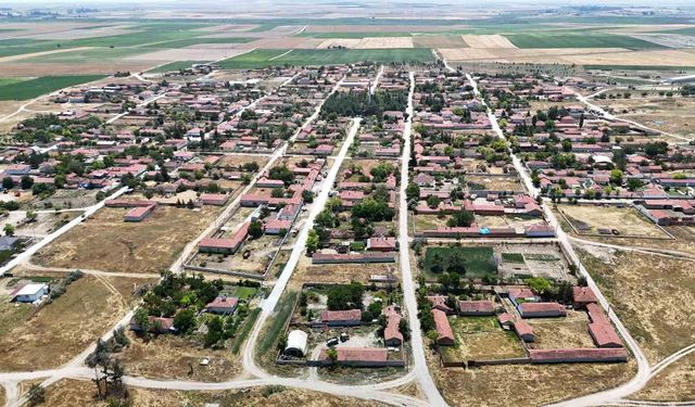 Adeta cetvelle çizilmiş 113 yıllık bu köyde çıkmaz sokak yok