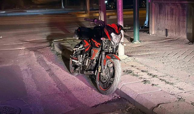 Kasksız, ehliyetsiz ve sahte plakalı motosikletliye 182 bin 500 TL ceza