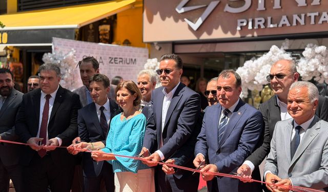 Sina Pırlanta Zeirum Kuyumculuk Görkemli Törenle Açıldı