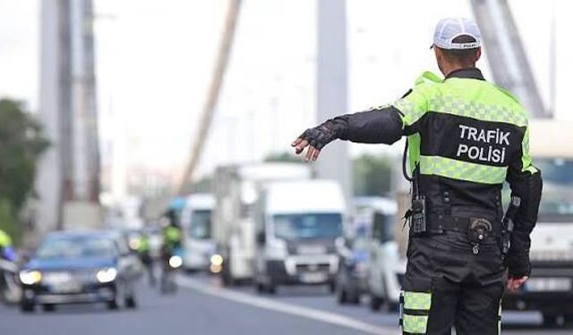İl Emniyet ve Jandarma ekiplerinden sıkı denetim: 9 bin 85 trafik cezası kesildi