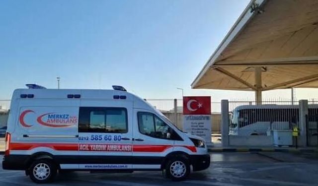 Yolcu otobüsü otomobille çarpıştı: 2 yaralı
