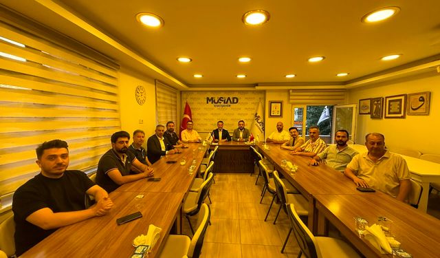 Belçika’nın Saint-Josse-ten-Noode Belediye Başkanı Emir Kır, MÜSİAD Eskişehir Şubesi’ni Ziyaret Etti