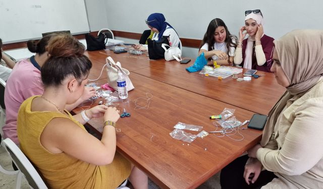 Esmek Yaz Okullarında Gençler Yeteneklerini Keşfetti