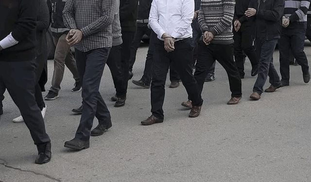 Eskişehir'de kaçakçılık operasyonunda 5 şüpheli tutuklandı