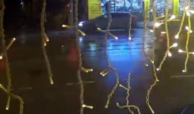 Kontrolden çıkan SUV araç çöp konteynerine ve elektrik panosuna çarptı