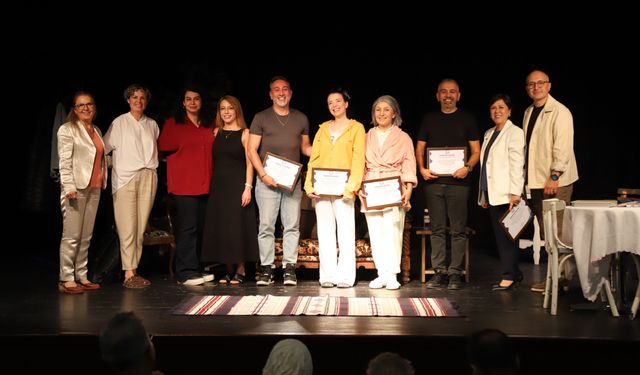 “Demans Pratiği” İle Alzheimer’a Sanatla Dikkat Çekildi