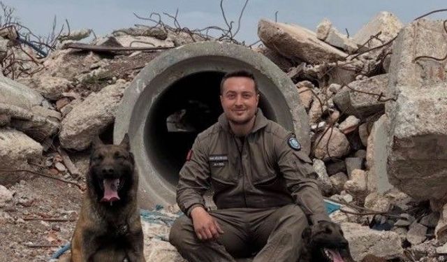 Eskişehir İtfaiyesi'nin arama kurtarma köpekleri zorlu sınavı başarıyla geçti