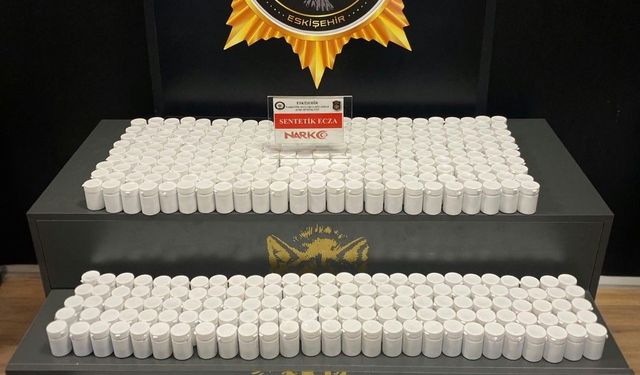 Eskişehir'de 24 bin 38 sentetik ecza hap ele geçirildi: 1 tutuklama