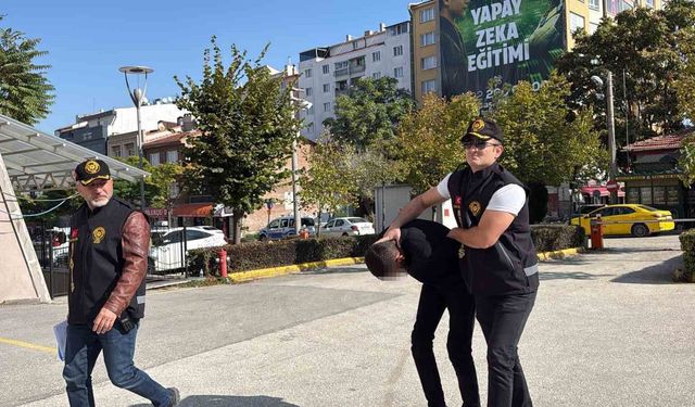Eskişehir'de öğrenciye zorla tespih satan şüpheliye ev hapsi