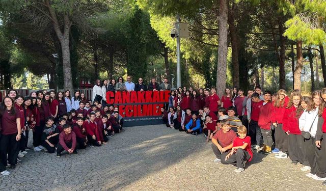 Eskişehirli öğrenciler Şehit Soner Özübek anısına Çanakkale'yi ziyaret etti
