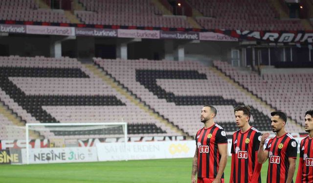 Eskişehirspor'un maçında tribünler sessiz kaldı