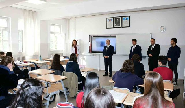 İl Milli Eğitim Müdürü Aydın, öğretmen ve öğrencilerle bir araya geldi