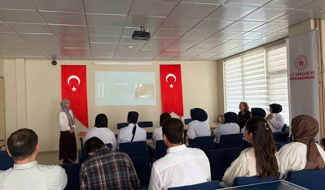 Öğrenci yurdundaki personele 'Beslenme Hizmetleri Uygulama Eğitimi' verildi