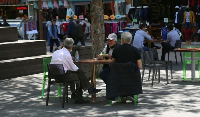 Kazım Kurt 'a  Tepki 15 ₺ çay satıp nasıl Zarar edersin