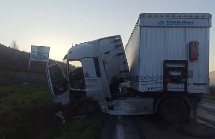 Bilecik'te tır kontrolden çıktı: 1 yaralı