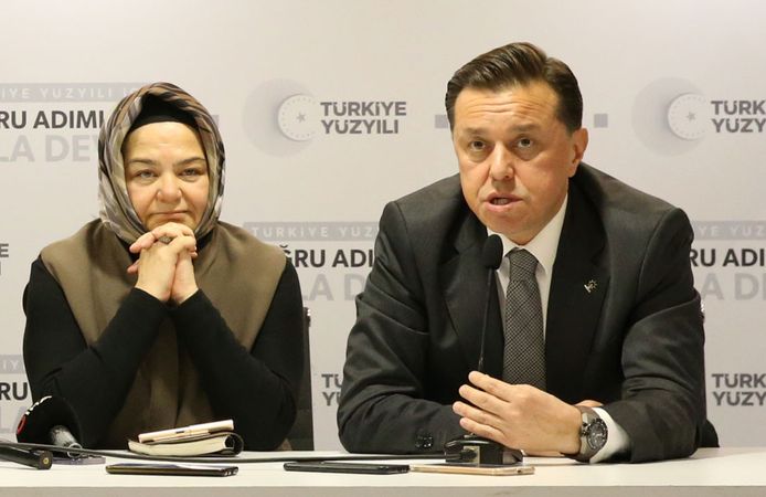 Ayşen Gürcan Nebi Hatipoğlu'na sahip çıktı