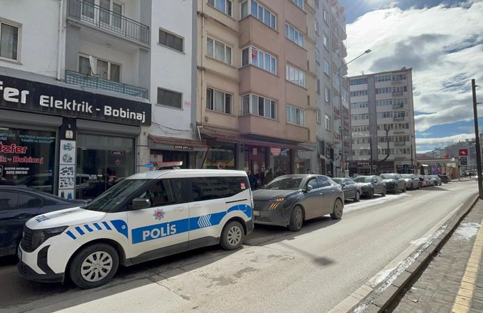 74 yaşındaki adam çöp evde ölü bulundu