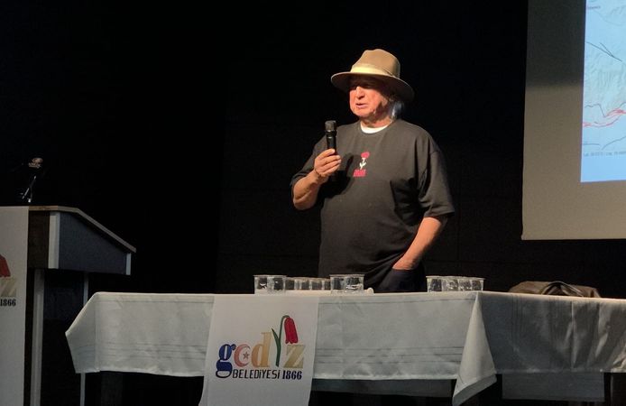 Şener Üşümezsoy'dan kritik uyarı: "Simav fayı stresini bitirmedi"