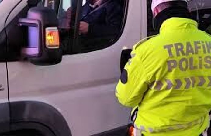 Okul servisleri ve çevrelerine yönelik denetimler sürüyor