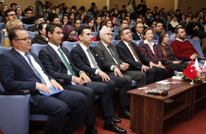 ESOGÜ'de 'Siber Suçlar Farkındalık Paneli' Düzenlendi