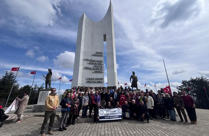 Gaziler ve Vatandaşlar “Tarihin  İzinde” 2. İnönü  Ruhunu Yeniden Yaşadı