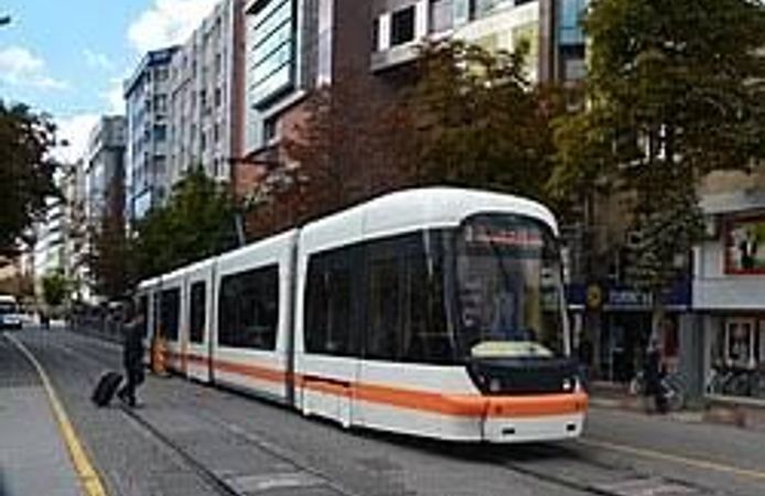 Tramvay Sefer Saatleri Değişecek