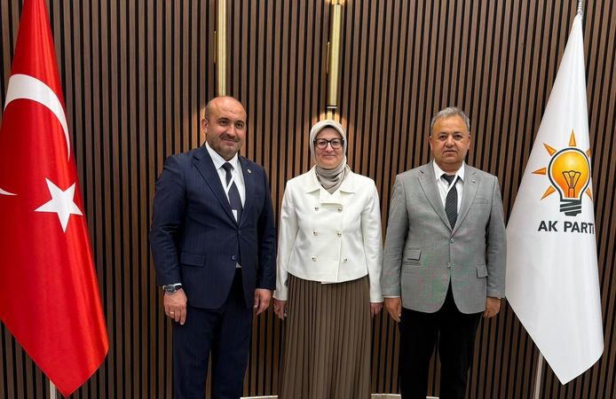 AK Parti Eskişehir'den Belgin Uygur'a Ziyaret