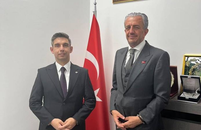 Eskişehir’de Havacılık İçin Güç Birliği: Kartal Vakfı ve THK El Ele  Cemil Onur Sürmeli’den Türk Hava Kurumu Eskişehir Şubesine Ziyaret