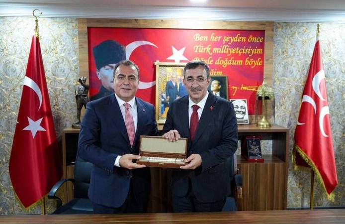 Cumhurbaşkanı Yardımcısı Cevdet Yılmaz'ın MHP ziyareti