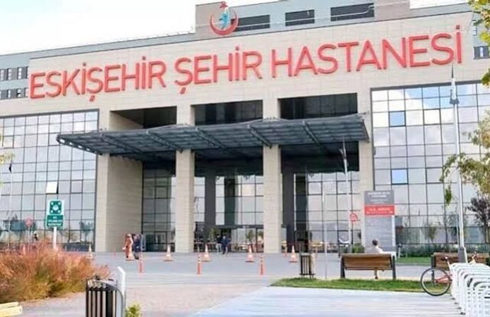 Çevre yolundaki otomobil yangınında yaralanan çocuğun sağlık durumu kritik