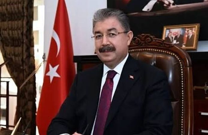 Vali Yılmaz'dan kaza yapan ambulans ekibi için geçmiş olsun mesajı