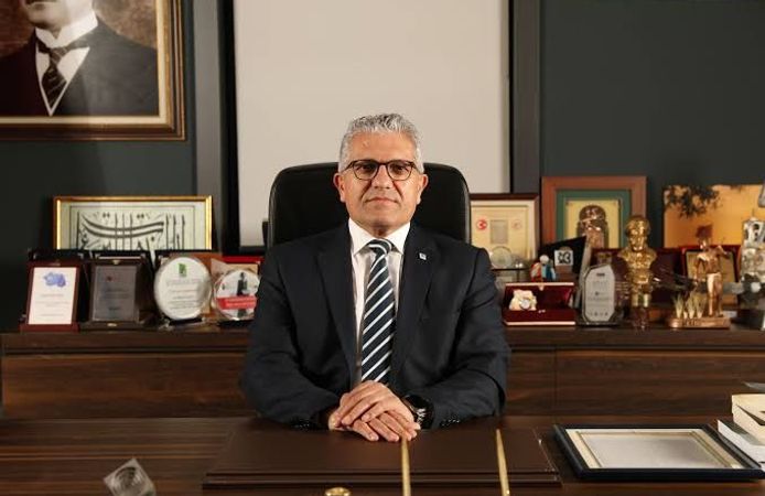 Cumhuriyetimizin Işığında Üreten Ve Güçlenen Bir Türkiye İçin Çalışıyoruz