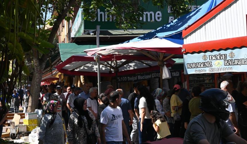 Eskişehir'de Hayrına Balık dağıtma yarışı:2  Günde 6 ton Balık dağıtıldı