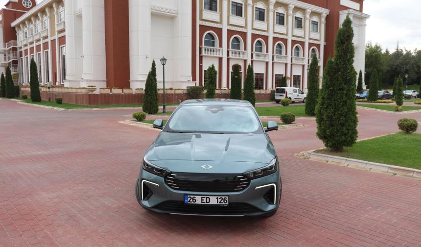 Eskişehir trafiğindeki ilk yerli sedan aracı görenler bir daha bakıyor