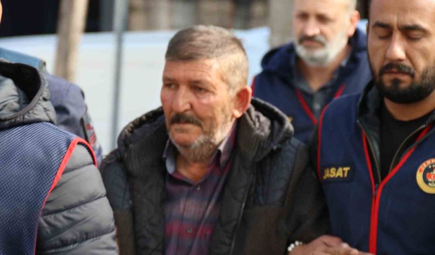 Ağabeyini öldürüp temele gömen sanık: "Bıçakla boğazıma sarıldı, korktum kürekle vurdum yere gömdüm"