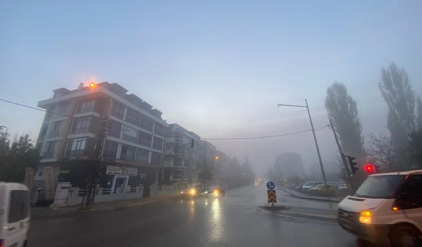 Eskişehir sisli bir güne uyandı