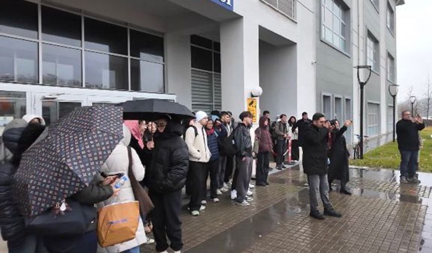 Eskişehir Genç KADEM’den Medyadaki Şiddete Karşı Anlamlı Flashmob !