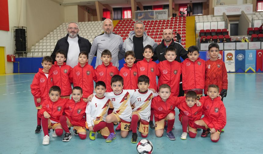 9. Geleneksel Mini Minikler Futsal Şenliği Başladı