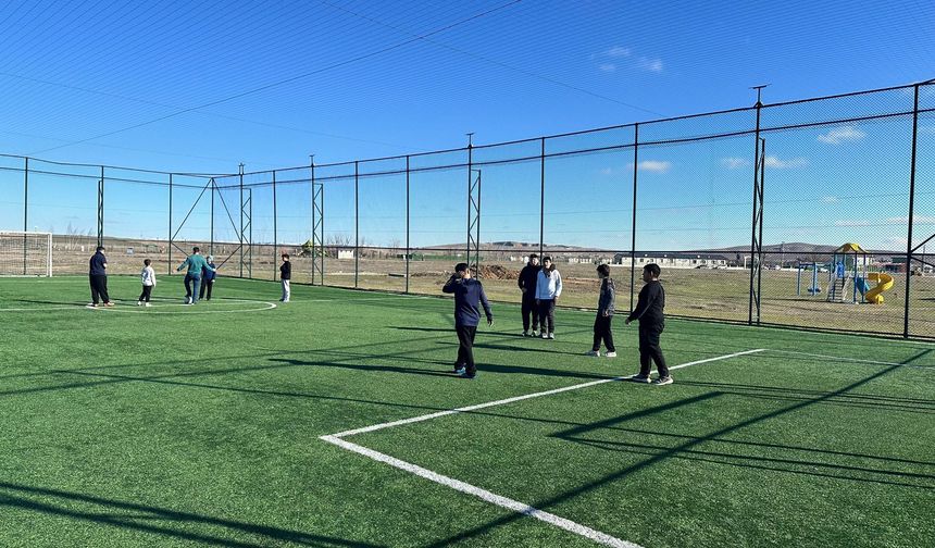 Mahmudiye'deki spor tesisleri hizmet veriyor