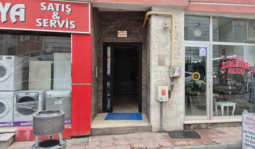 Üvey oğlu tarafından bıçaklanan adam hayatını kaybetti