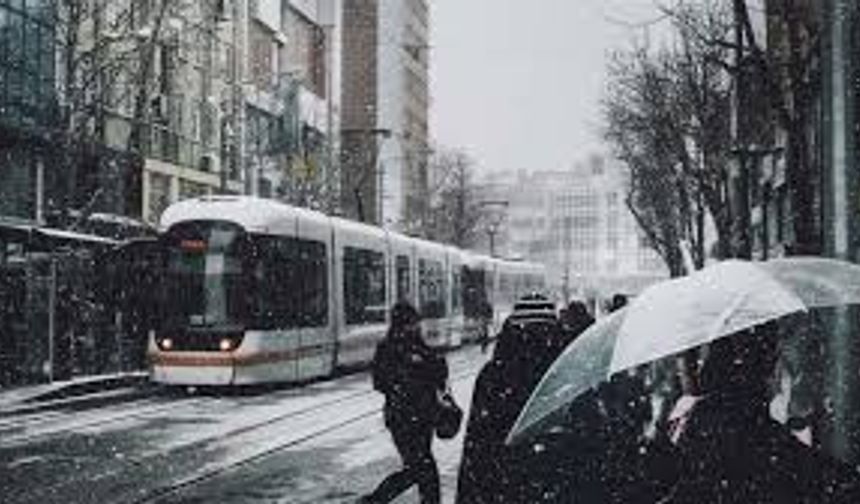 Eskişehir'de havanın çok bulutlu ve hafif kar yağışlı olması bekleniyor