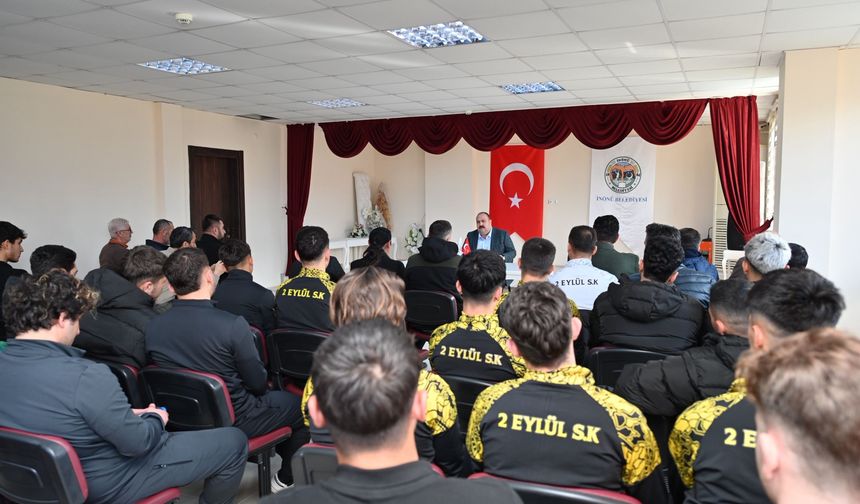 Başkan Hamamcı sporcularla buluştu